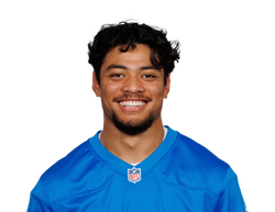 Sione Vaki headshot