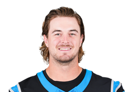 Kenny Pickett headshot